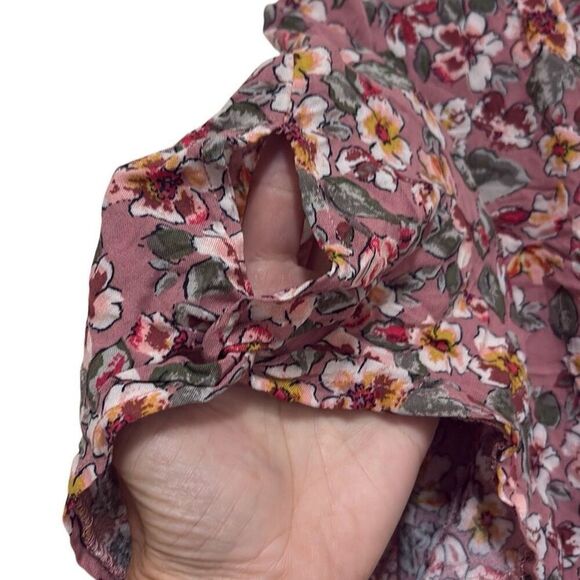 Xhiliration XXL Pink Floral V Neck Romper Keyhole Back Twist Knot Cutout Sleeves - Picture 5 of 12